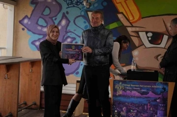 D&uuml;nyaca &uuml;nl&uuml; karikat&uuml;ristler ve gen&ccedil; yetenekler &ccedil;izgi roman yarışmasında buluştu