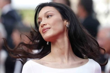 D&uuml;nyaca &uuml;nl&uuml; markadan skandal &ldquo;Bella Hadid&rdquo; &ouml;zr&uuml;
