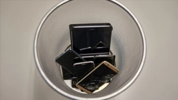 D&uuml;nyada her yıl 10 milyar dolarlık e-atık geri d&ouml;n&uuml;ş&uuml;m yerine "&ccedil;&ouml;pe" gidiyor