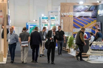 D&uuml;nyanın enerjisi İzmir&rsquo;de buluşuyor
