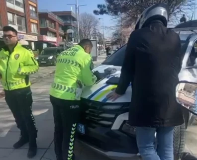 'Dur' ihtarına uymayan alkoll&uuml; motosiklet s&uuml;r&uuml;c&uuml;s&uuml;ne 244 bin TL ceza