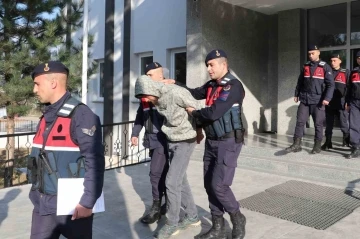 &rsquo;Dur&rsquo; ihtarına uymayarak polisi şehit eden s&uuml;r&uuml;c&uuml; tutuklandı