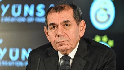 Dursun &Ouml;zbek: Galatasaray'a d&ouml;rt bir koldan saldırı var! 