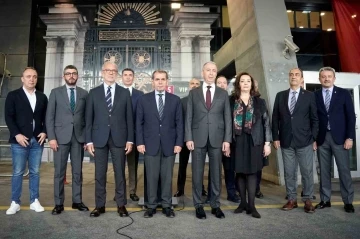 Dursun &Ouml;zbek listesini divan kuruluna teslim etti