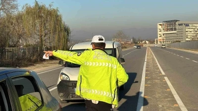 D&uuml;zce&rsquo;de 240 ara&ccedil; trafik men edildi
