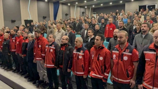 D&uuml;zce pilot b&ouml;lge oldu, 306 okulda artık afet eğitimleri verilecek
