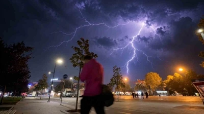 D&uuml;zce&rsquo;yi aydınlatan g&ouml;rsel ş&ouml;len
