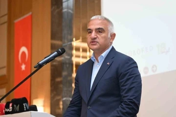 (D&uuml;zeltme) K&uuml;lt&uuml;r ve Turizm Bakanı Ersoy: "Yeni Antalya Arkeoloji M&uuml;zesi inşaatına yakında başlıyoruz"
