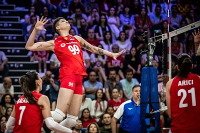 Ebrar Karakurt Eczacıbaşı Dynavit ile Yuvaya D&ouml;n&uuml;yor