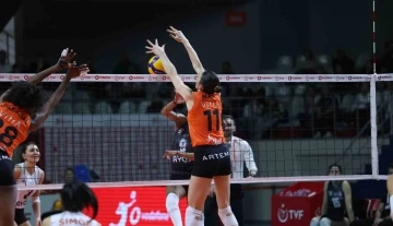 Eczacıbaşı Dynavit, Beşiktas Ayos&rsquo;a set vermedi
