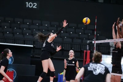 Eczacıbaşı Dynavit, Beşiktaş karşısında