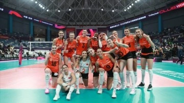 Eczacıbaşı Dynavit, FIVB Kul&uuml;pler D&uuml;nya Şampiyonası'nda finale y&uuml;kseldi