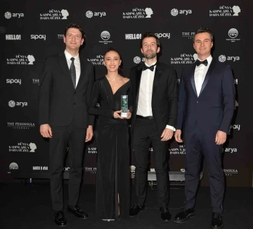 Eczacıbaşı Dynavit, &rsquo;Yılın Takımı&rsquo; &ouml;d&uuml;l&uuml;n&uuml;n sahibi oldu
