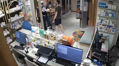 Eczacıyı darbedip ila&ccedil;ları gasbeden ş&uuml;pheli polisten ka&ccedil;amadı