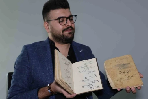 Edebiyat d&uuml;nyasında &ouml;nemli keşif: Kayıp el yazması kitaplar 117 yıl sonra m&uuml;zayedede ortaya &ccedil;ıktı
