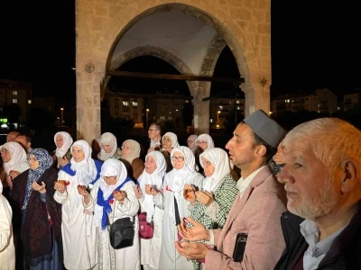 Edirne&rsquo;de 76 kişilik hac kafilesi dualarla uğurlandı
