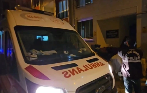 Bir kadın evinde kalbinden bı&ccedil;aklanmış halde bulundu