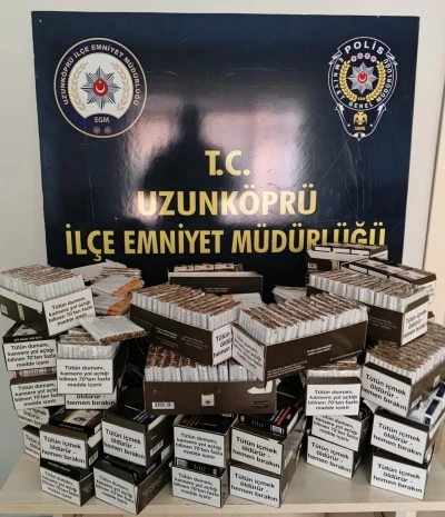 Edirne&rsquo;de iş yerinde 12 bin 920 adet dolu makaron ele ge&ccedil;irildi