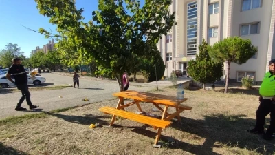 Edirne&rsquo;de komşular arası silahlı kavga: 1&rsquo;i ağır 3 yaralı