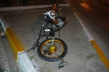 Edirne motosiklet ve otomobil &ccedil;arpıştı: 1 ağır yaralı
