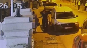 Edirne'de "yankesici" g&uuml;venlik kamerasını g&ouml;r&uuml;nce &ccedil;aldığı telefonu geri verdi