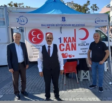 Edremit&rsquo;te MHP&rsquo;den kan bağış kampanyası ile Kızılay&rsquo;a destek
