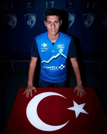Efe Sarıkaya, Fransız ekibi Grenoble Foot 38&rsquo;e transfer oldu
