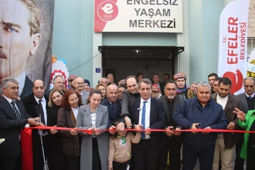 Efeler&rsquo;in Engelsiz Yaşam Merkezi hizmete a&ccedil;ıldı

