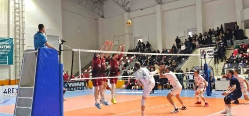 Efeler Ligi: T&Uuml;RŞAD: 0 - Ziraat  Bankkart: 3