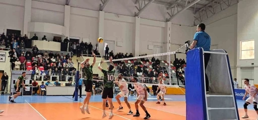 Efeler Ligi: T&Uuml;RŞAD: 2 - Cizre Belediye SK: 3
