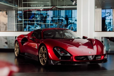 Efsanevi 33 Stradale, Arese'deki Alfa Romeo M&uuml;zesine Geri D&ouml;n&uuml;yor!