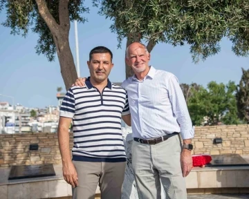 Ege&rsquo;nin karşı yakasından Kuşadası&rsquo;na dostluk mesajı
