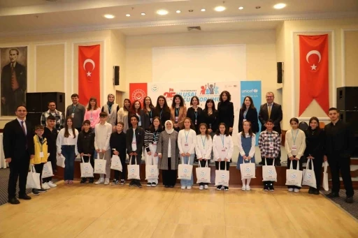 Egeli &ccedil;ocuklar, 25. Ulusal &Ccedil;ocuk Forumu i&ccedil;in İzmir&rsquo;de buluştu
