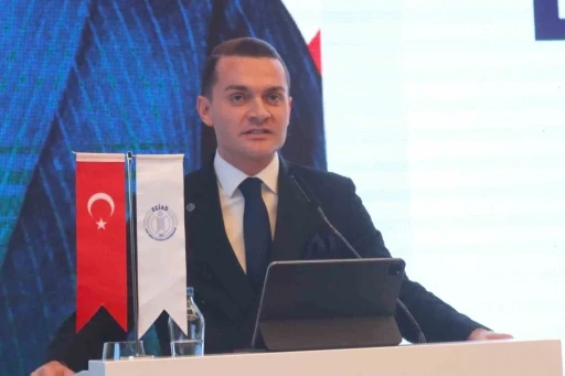 EGİAD&rsquo;ın yeni başkanı Kaan &Ouml;zhelvacı oldu
