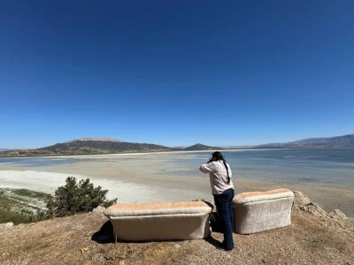 Eğirdir G&ouml;l&uuml; kuraklık nedeniyle ikiye b&ouml;l&uuml;nd&uuml;