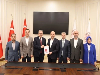 Eğitim Bir-Sen, 8&rsquo;inci d&ouml;nem toplu s&ouml;zleşme tekliflerini a&ccedil;ıkladı