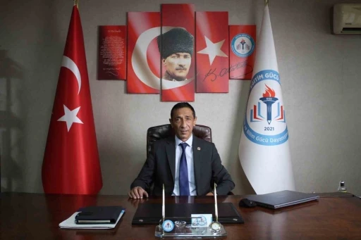 Eğitim G&uuml;c&uuml;-Sen Genel Başkanı &Ouml;zat: &ldquo;Bug&uuml;n bir &ouml;ğretmen yoksulluk sınırında maaş almıyorsa kutlanacak bir g&uuml;n yok demektir&rdquo;
