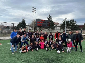 Eğitimciler Spor Lisesi adını yarı finale yazdırdı
