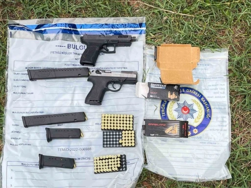 EGM, İstanbul&rsquo;da DEM Parti&rsquo;nin il&ccedil;e binasını kurşunlayan ş&uuml;phelinin yakalandığını bildirdi
