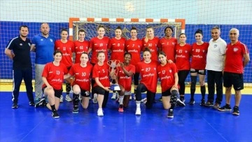 EHF Avrupa Kupası'nı kazanan Konyaaltı Belediyespor başarıda istikrar peşinde