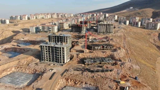 Elazığ&rsquo;da 608 konutun yapımı hızla devam ediyor

