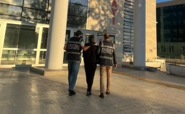 Elazığ&rsquo;da  630 bin liralık vurgun yapan telefon dolandırıcısı  bankada yakalandı