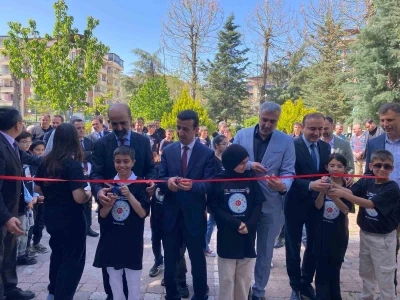 Elazığ&rsquo;da Bilim ve Sanat Merkezindeki fuara yoğun ilgi

