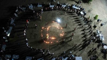 Elazığ&rsquo;da &ccedil;ılgın davulcudan ateşli şov, g&uuml;nde 4 d&uuml;ğ&uuml;ne gidiyor
