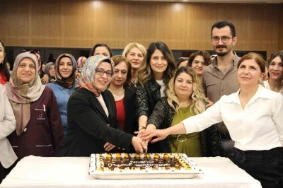 Elazığ&rsquo;da &rsquo;Ebeler G&uuml;n&uuml;&rsquo; kutlandı
