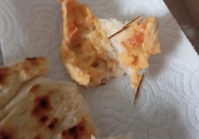 Elazığ&rsquo;da ekmeğin i&ccedil;erisinden odun par&ccedil;aları &ccedil;ıktı