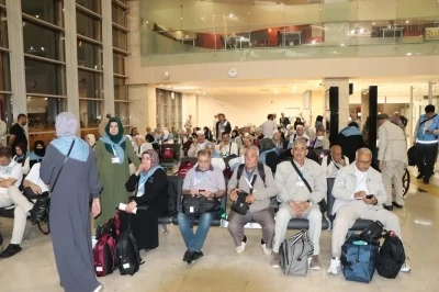 Elazığ&rsquo;da ikinci ve &uuml;&ccedil;&uuml;nc&uuml; hac kafilesi dualarla uğurlandı
