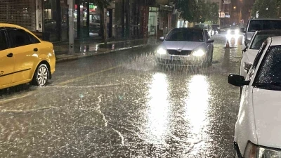Elazığ&rsquo;da sağanak etkisini s&uuml;rd&uuml;r&uuml;yor