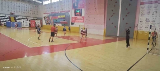 Elazığ&rsquo;da şampiyon Bing&ouml;l Spor Lisesi
