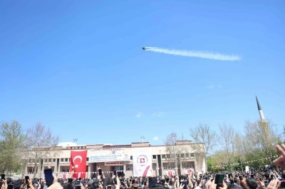 Elazığ&rsquo;da SOLOT&Uuml;RK g&ouml;sterisi nefes kesti
